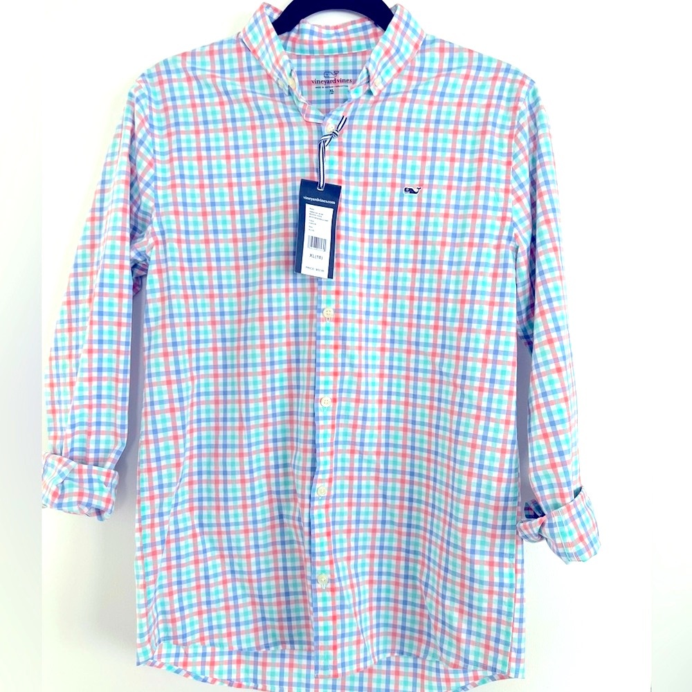 New with Tags Vineyard Vines Kids’ Gingham Long Sleeve Button Up Shirt. Size XL